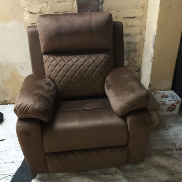 Single seat home theatre recliner (Grey)