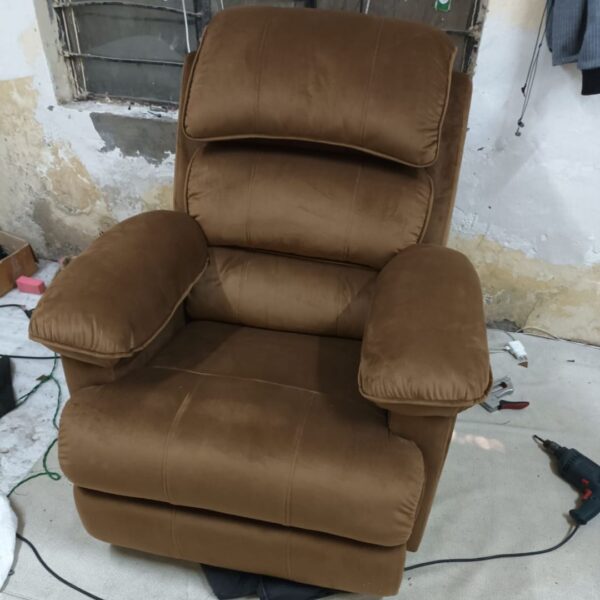 Single seat home theatre recliner (Rose Ebony)